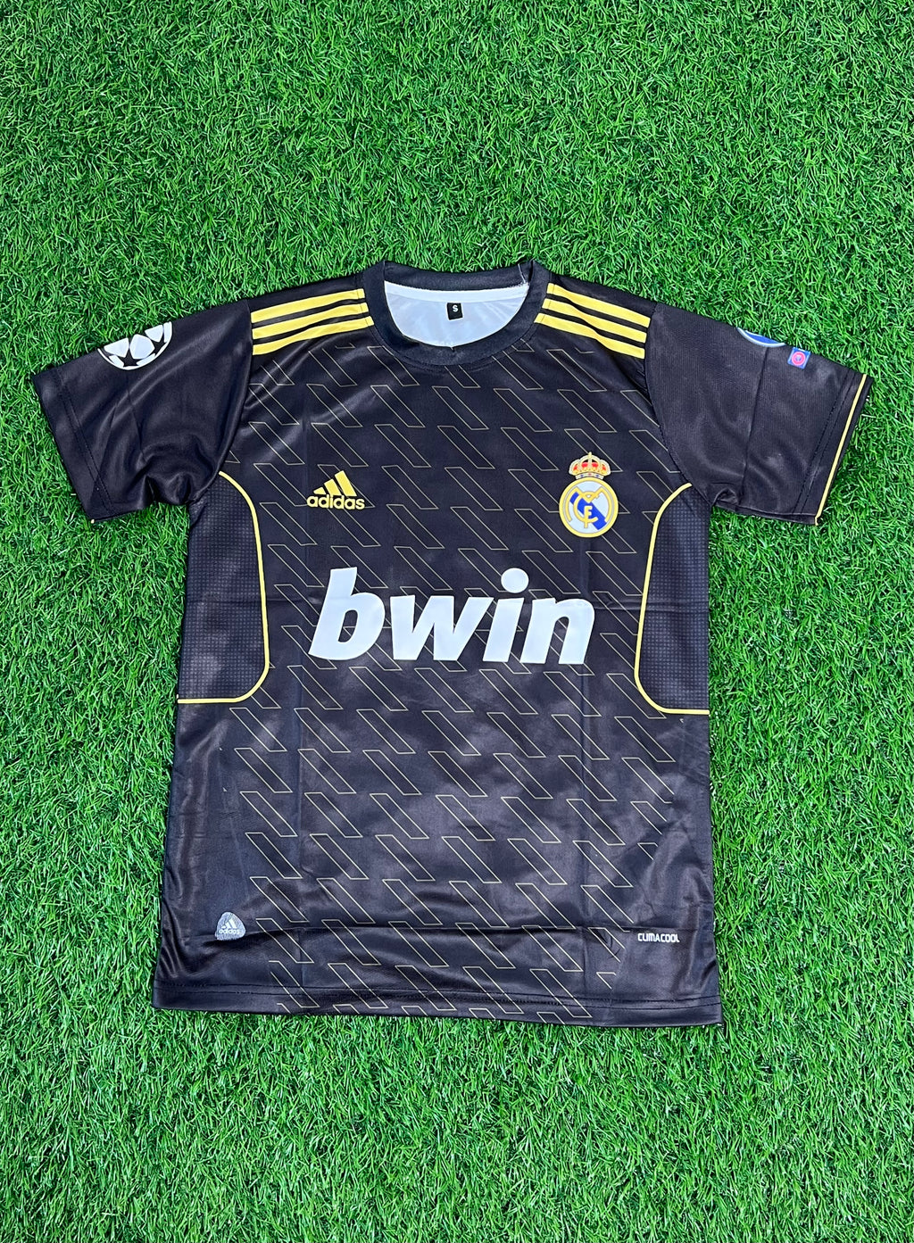 Real Madrid 2011-12 Away Jersey